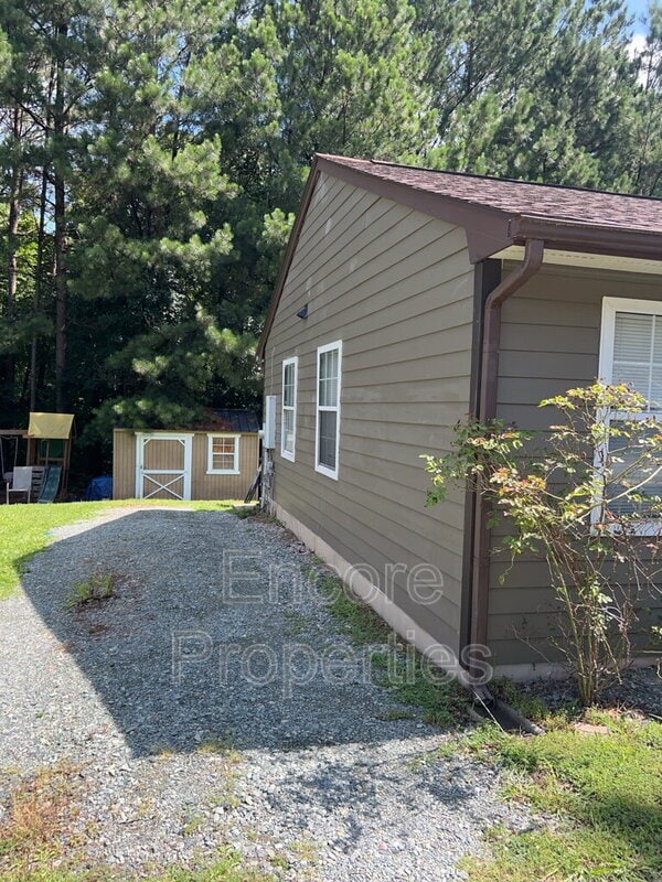 Foto del edificio - 705 Piper St