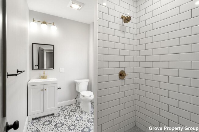 Photo - 5 bedroom in Boston MA 02127 Apartment