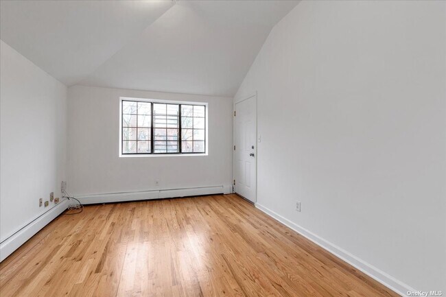 Foto del edificio - 15-44-44 126th St