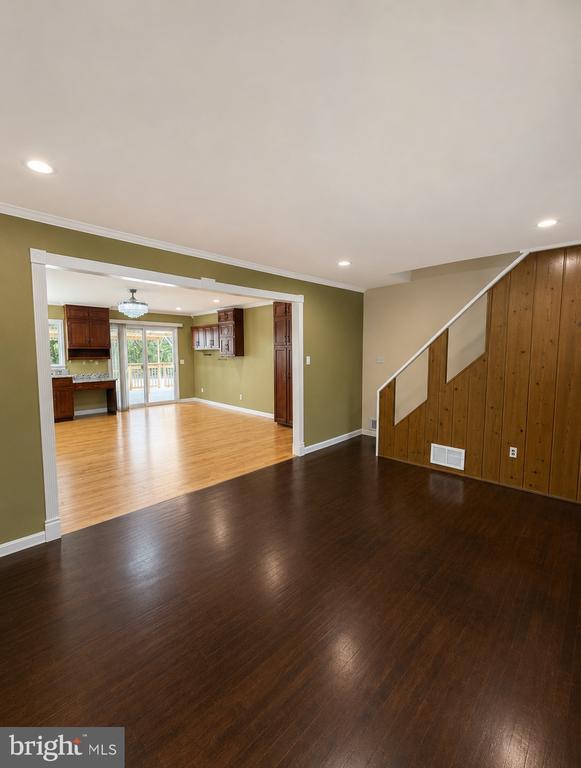 Building Photo - 816 Crothers Ln