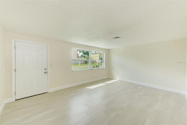 Foto del edificio - 178 175th Ave E