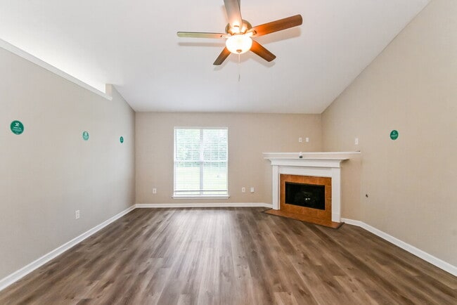 Building Photo - 1540 Madison Cove W