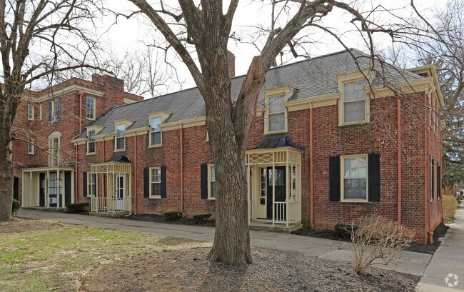 Building Photo - Mariemont Townehomes - MR1