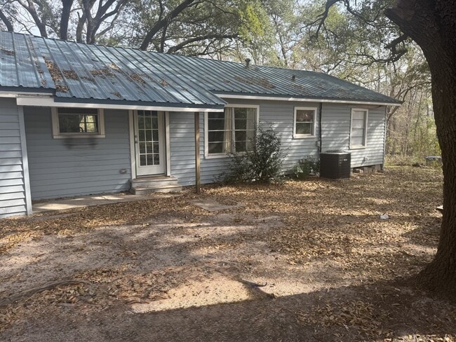 Foto del edificio - 7148 State Hwy 75 S