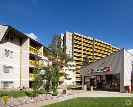 Building Photo - The Village at Southgate