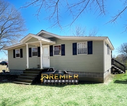 Building Photo - 133 Brooks St