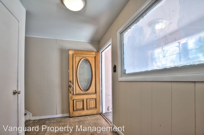 Building Photo - 2 br, 1 bath House - 118 Bridgeview Drive