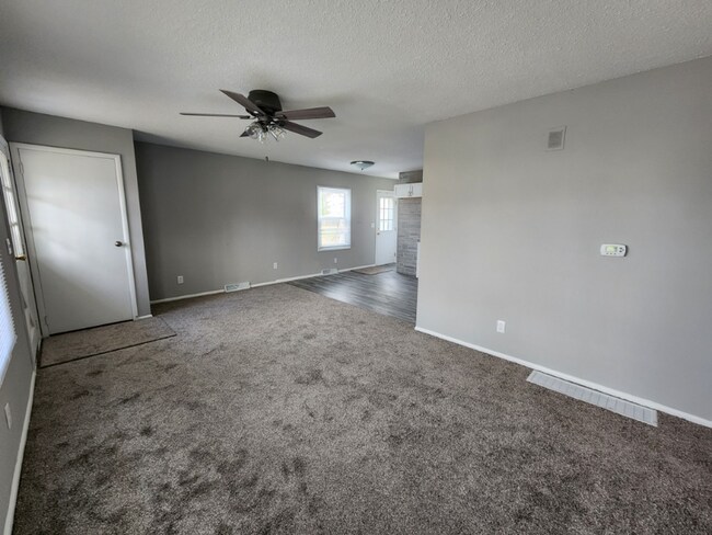 Foto del edificio - 2309 Southview Dr