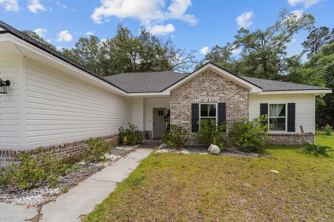 Building Photo - Comfort & Style Meet in This Beautiful 4 Bedroom Midway Home