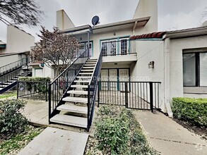 Building Photo - 13215 Emily Rd