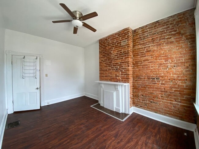 Foto del edificio - 56 W McMillan St