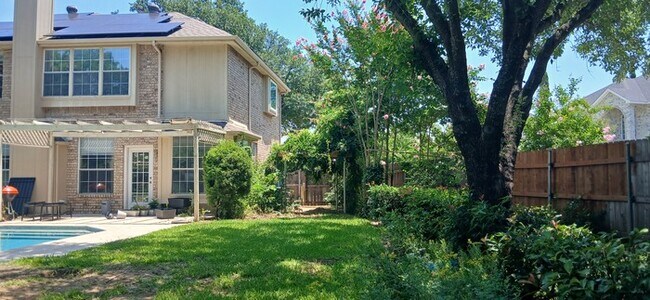 Foto del edificio - Charming 3 beds 3 baths in Bedford!