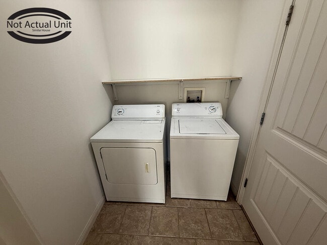 Building Photo - 7437 Noah Ct