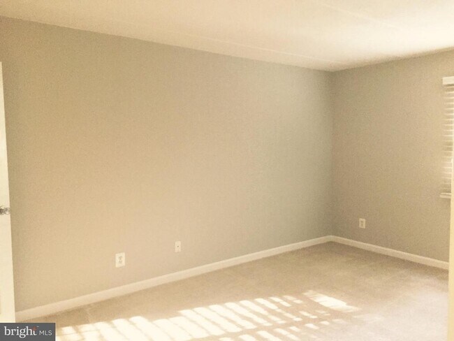 Foto del edificio - 2630 Fort Farnsworth Rd