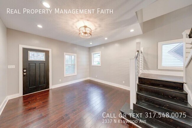 Foto del edificio - 2337 N Kenwood Ave