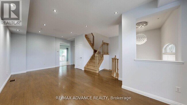 Building Photo - 46 Wyper Square