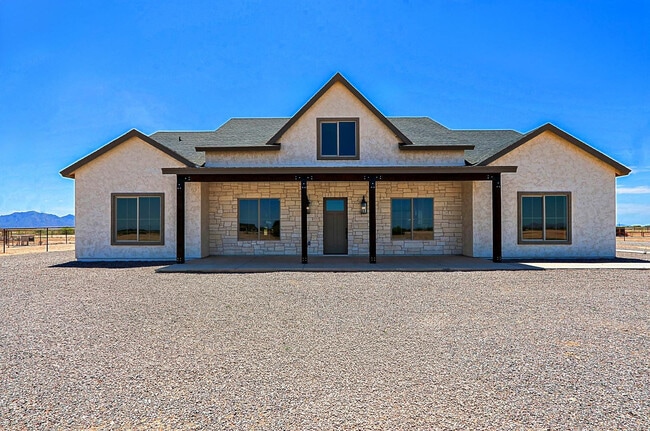 Building Photo - 2351 E Cana Ln