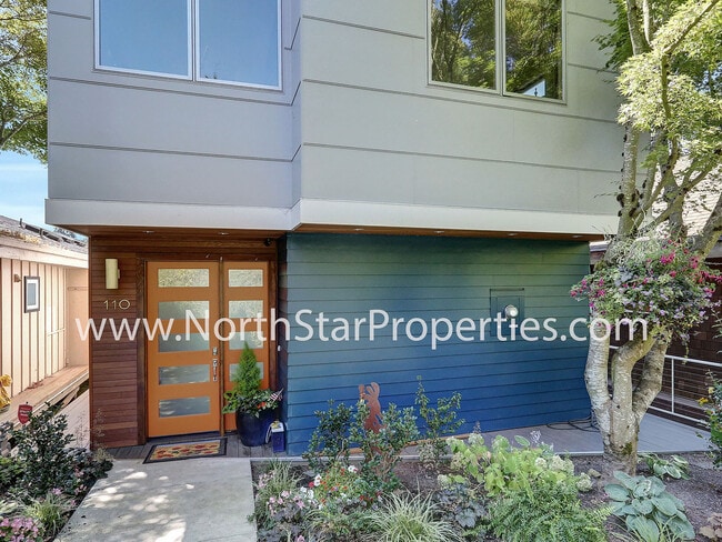 Foto del edificio - Truly Amazing and Rare Furnished Lake Oswego Cabana.