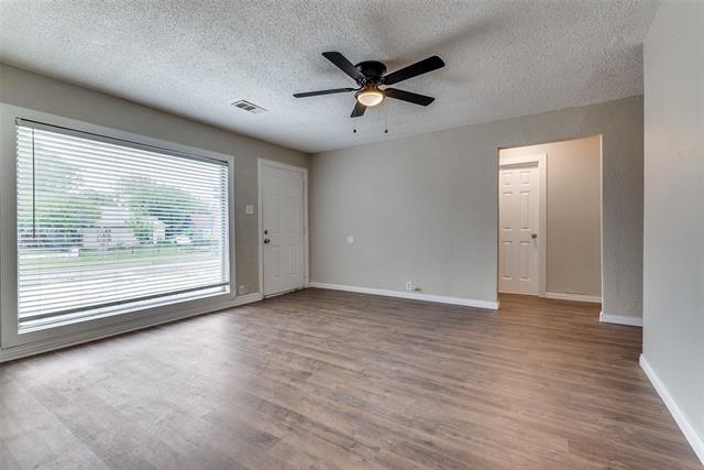 Building Photo - 2642 Gladstone Dr
