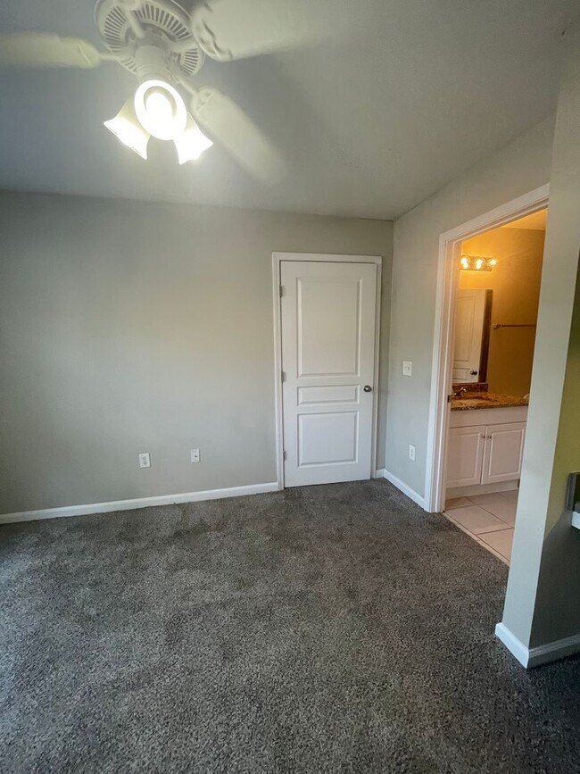 Foto del edificio - 3930 Cherokee Woods Way