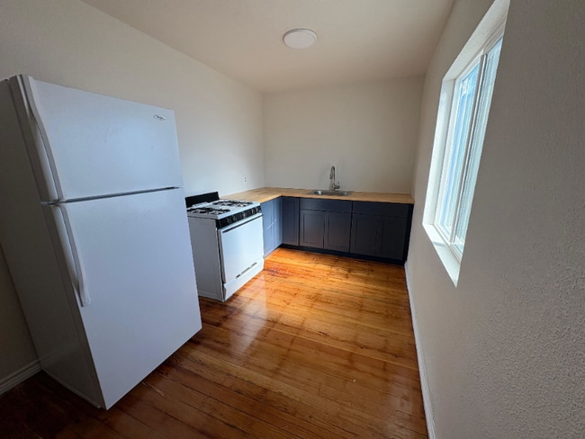 Foto del edificio - 4016 Tompkins Rd