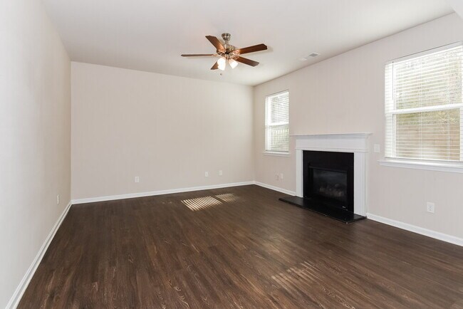 Foto del edificio - 220 Foggy Creek Ln