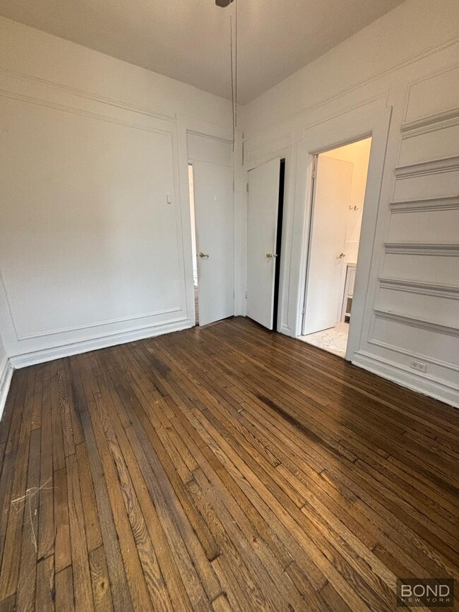 Building Photo - 45 Tiemann Pl