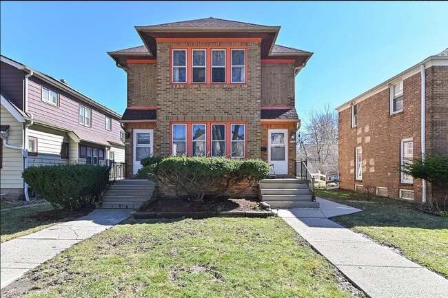 Building Photo - 3250 N 50th St