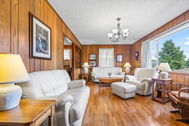 Foto del edificio - 3285 Munford Giltedge Rd