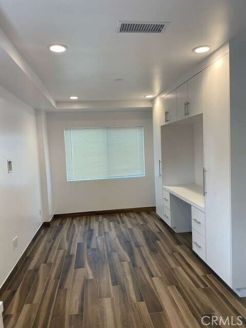 Foto del edificio - 557 N Olive St