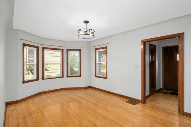 Building Photo - 1234 Watson Ave