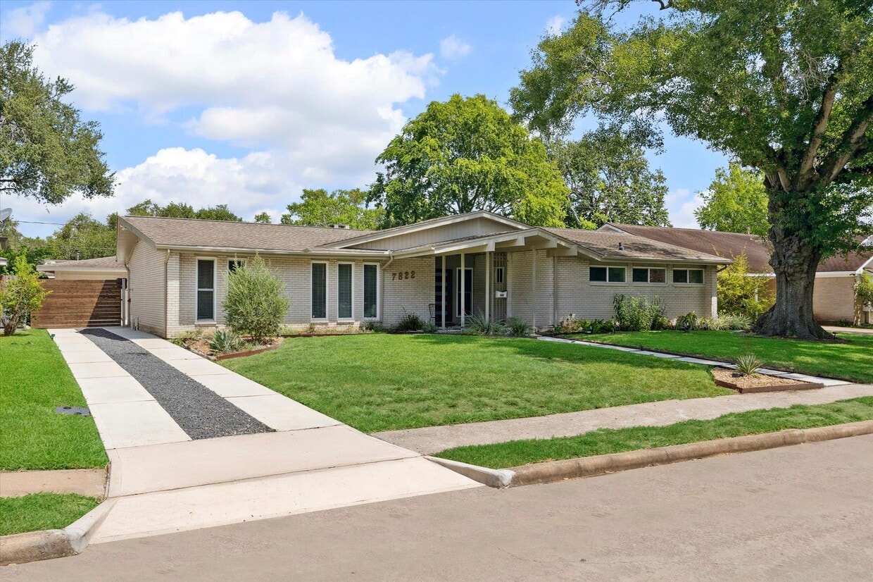 Primary Photo - 7822 Braesview Ln