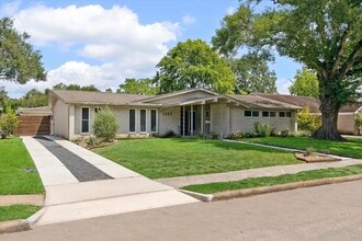 Building Photo - 7822 Braesview Ln