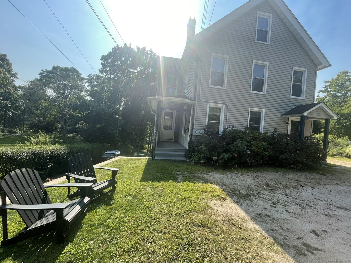 Primary Photo - 35 Thimble Island Rd