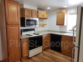 Building Photo - 418 S 100 E