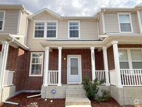 Building Photo - 2037 Squawbush Ridge Grove