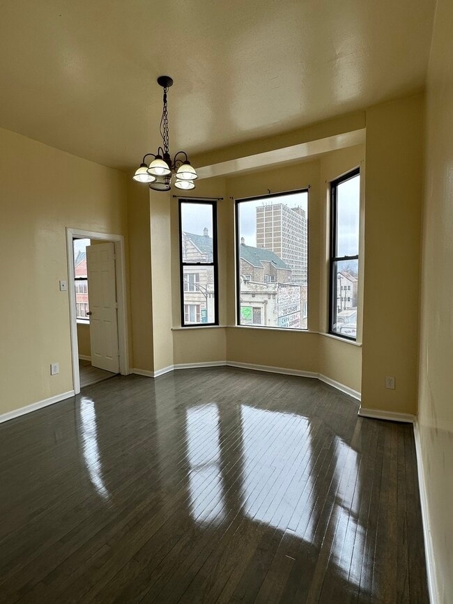 Foto del edificio - 3005 W Cermak Rd