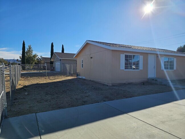 Building Photo - 6330 Goleta Ave