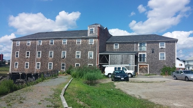 Building Photo - 770 Revere Beach Pky