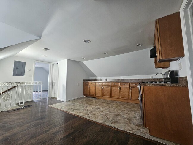 Foto del edificio - 332 Summer Ave