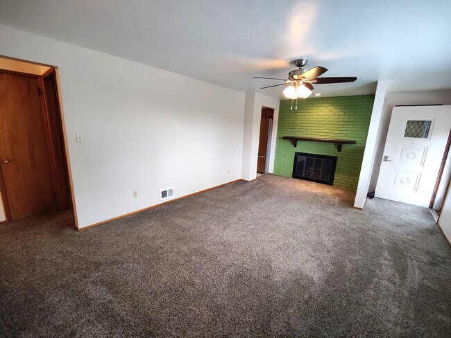 Foto del edificio - *Updated & Charming 2BD/2BA Single Family ...