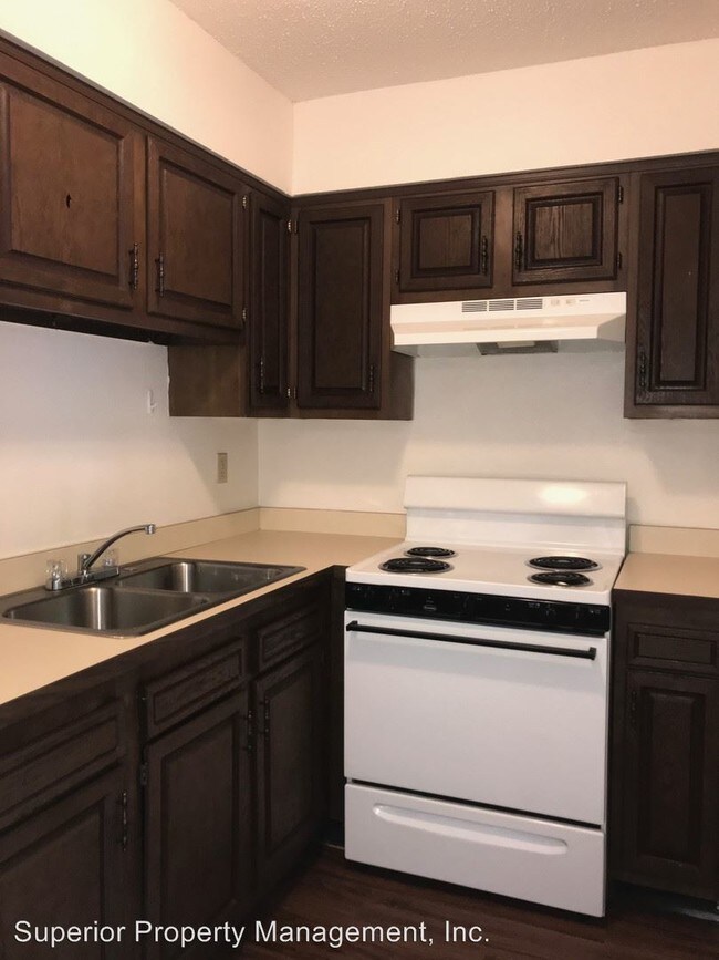 Building Photo - 4480 Pontchartrain Dr