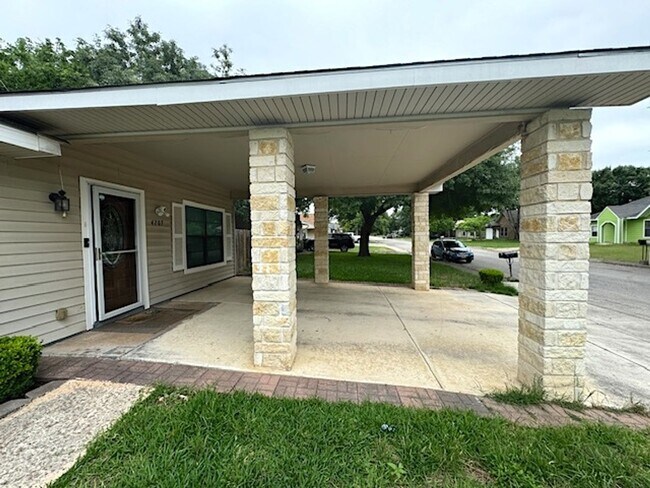 Foto del edificio - Ready For Move In! Roomy 2 bedroom 1 bath ...