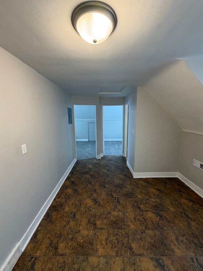 Building Photo - 1913 Stirling Ave