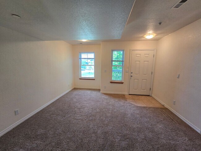 Foto del edificio - Available Now! Dakota Ridge 2 Bedroom 2.5 ...