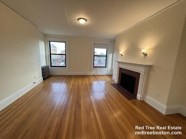 Building Photo - 504 Beacon St