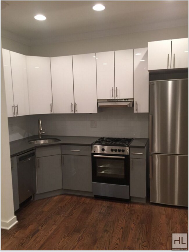 Foto del edificio - EASTERN PARKWAY / Crown Heights 1-Bed 1-Bath