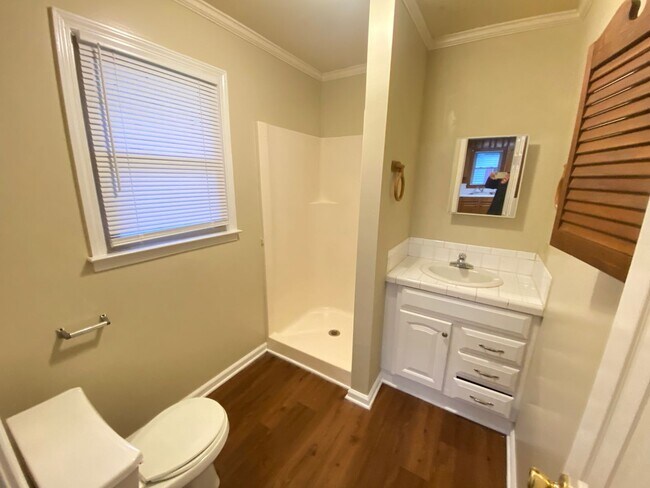 Building Photo - 1bed/1ba duplex downtown Landis very Nice ...