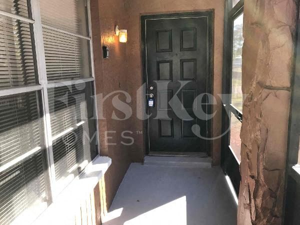 Foto del edificio - 2224 E Hanna Ave