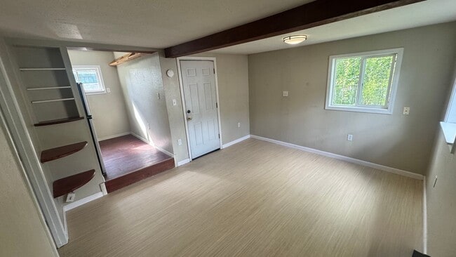 Building Photo - 859 Runamuck Ave